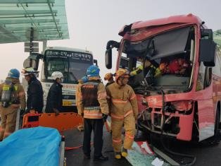 인천국제공항 2터미널 버스 단독추돌사고 구조